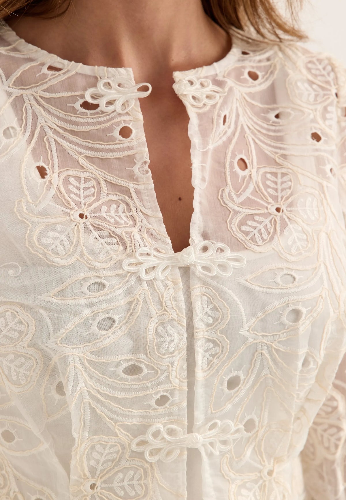 Remake Knot Buttons Shaped Blouse