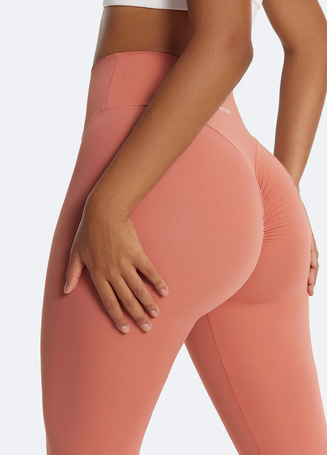 V-Seam Push-Up Leggings for a Sculpted Silhouette