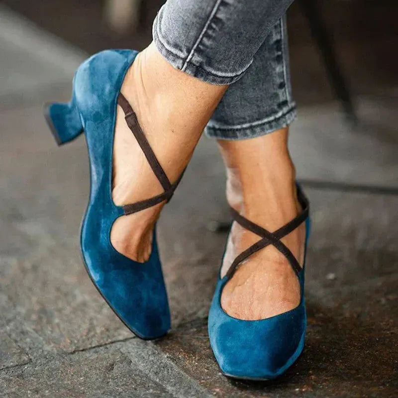 ELEGANT STRAP MID-HEELS