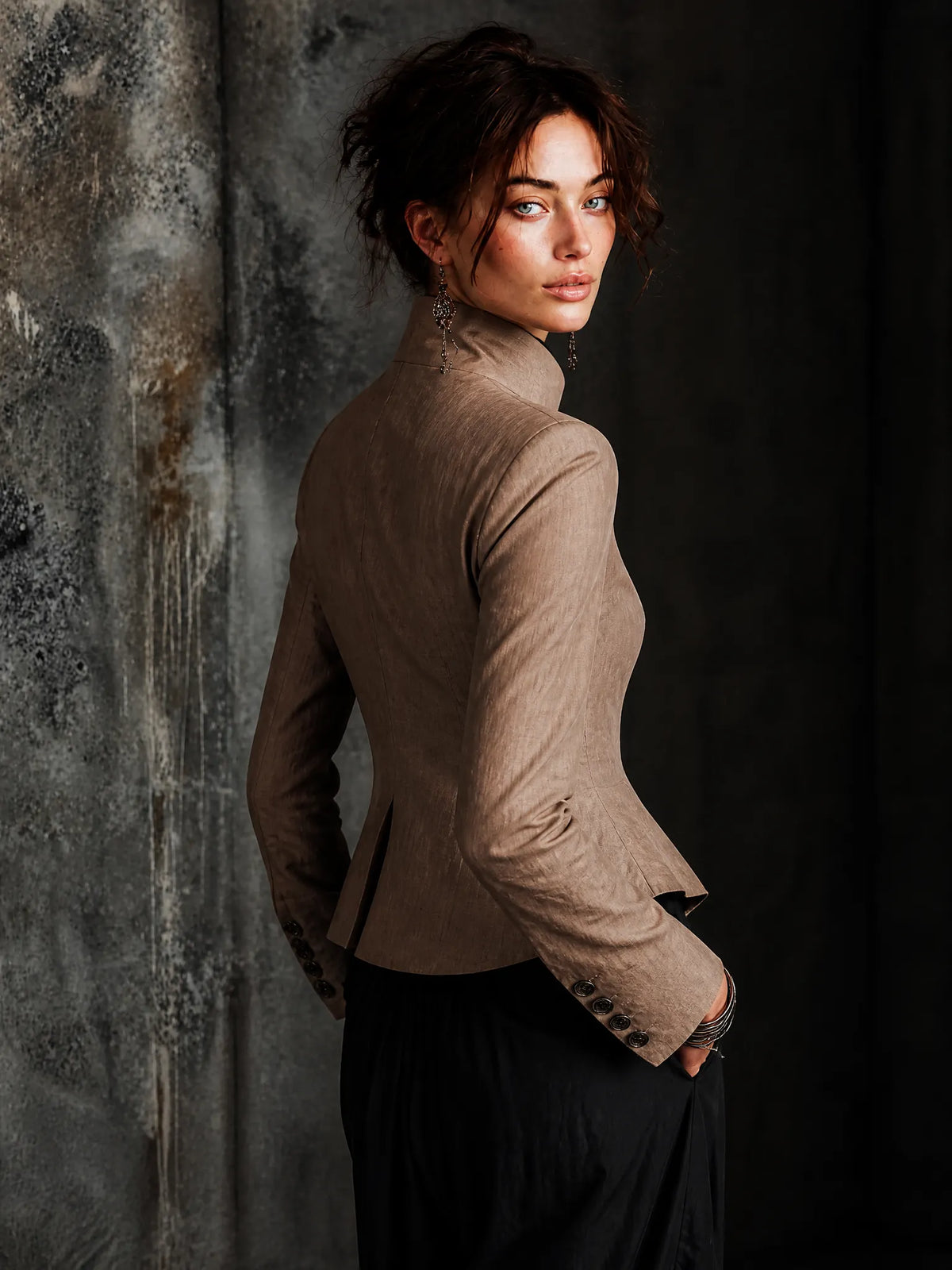 Elegant Blazer in linen, Unbeatable Price