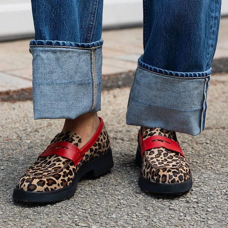 LEOPARD PRINT LOAFER WITH RED DETAIL