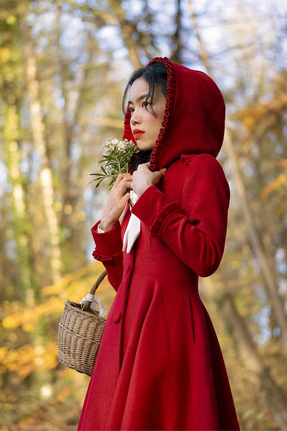 Elegant Red Wool Blend Hooded Winter Coat – Flared Midi Silhouette 