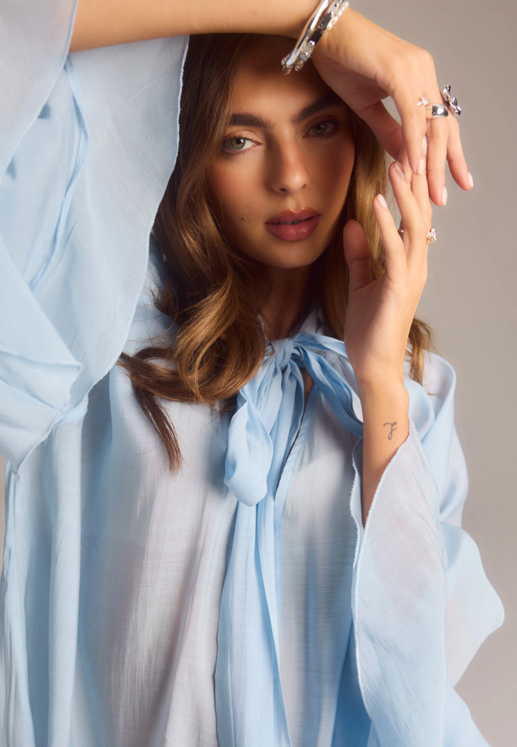 Wide Sleeve Bow Blouse