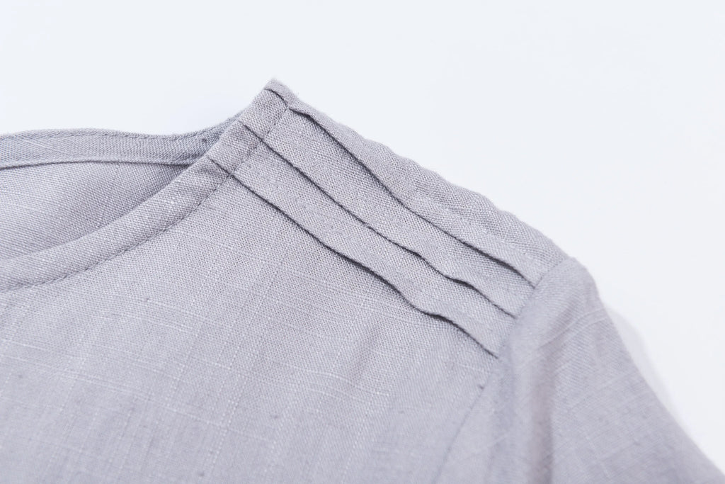 Loose linen top with boat neckline and 3/4 sleeve 1928#