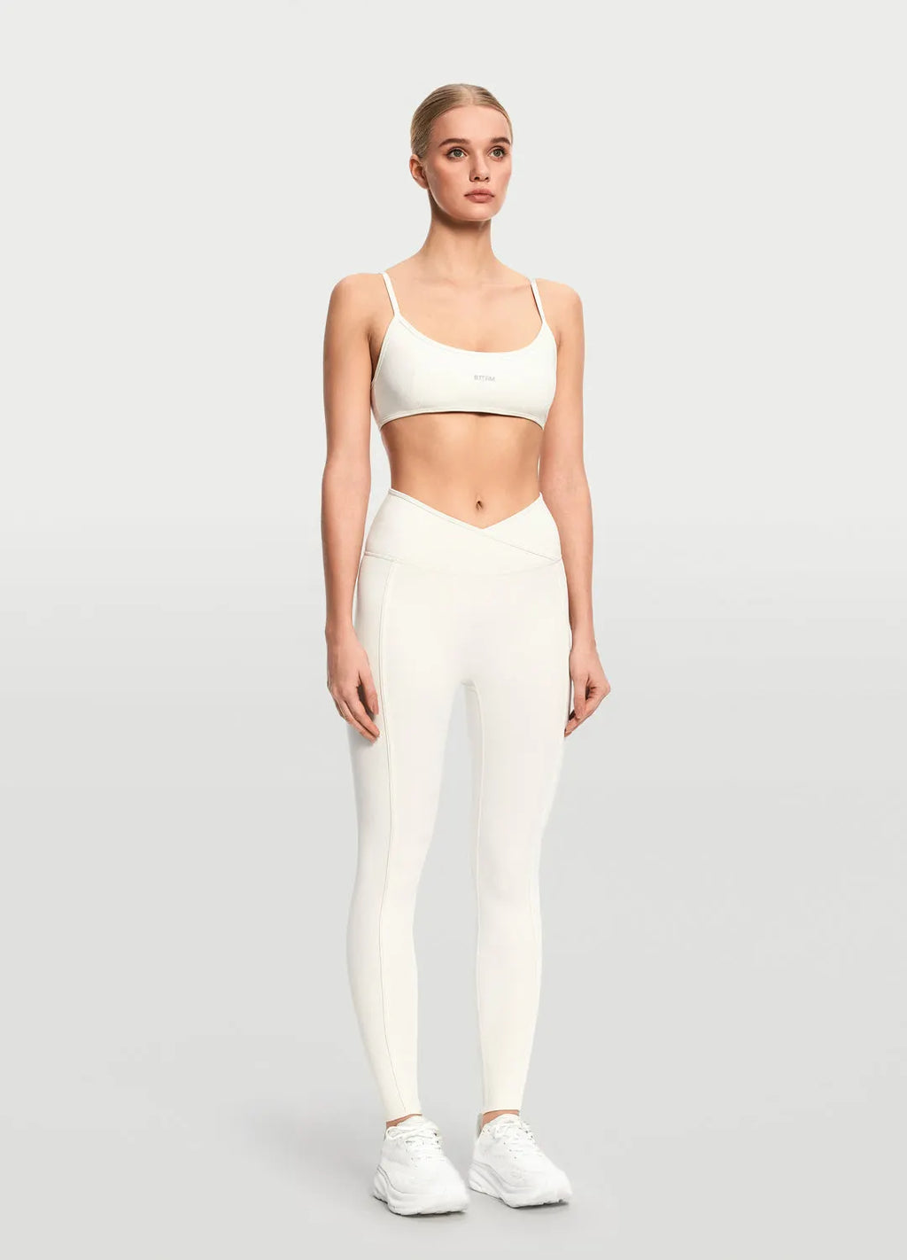 Crossover-Waist Leggings for a Flattering Silhouette