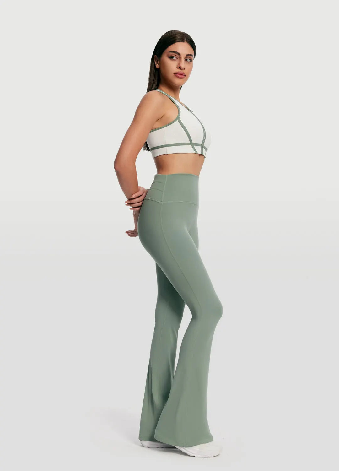 Sleek High-Waisted Foxy Flare Leggings