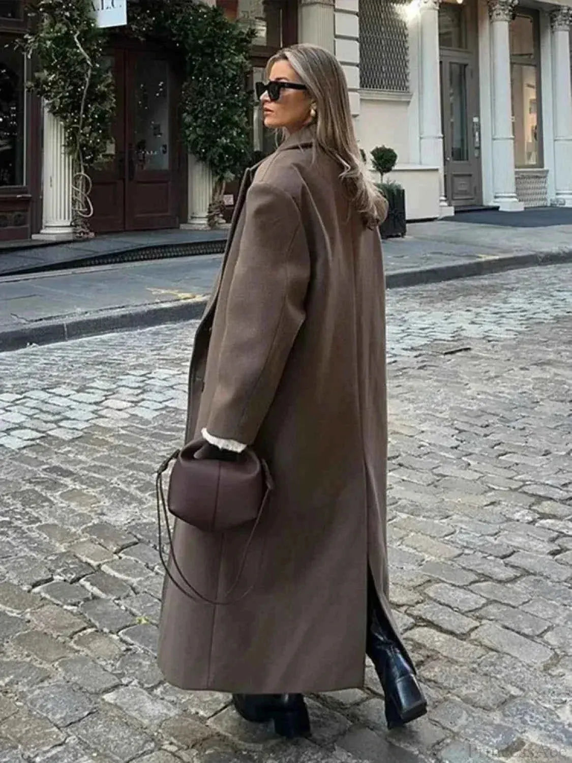 Thick Winter Coat with Straight Single-Row Closure