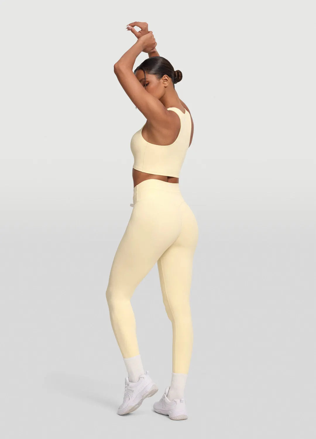 Chic Sleek Drawstring Leggings for a Flattering Fit
