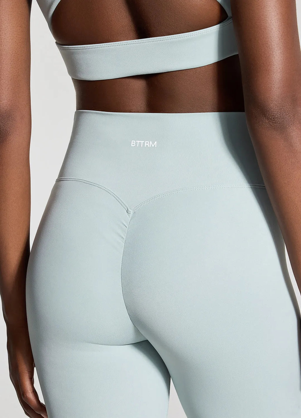 Sculpted V-Cut Scrunch Leggings for a Flattering, Contoured Fit