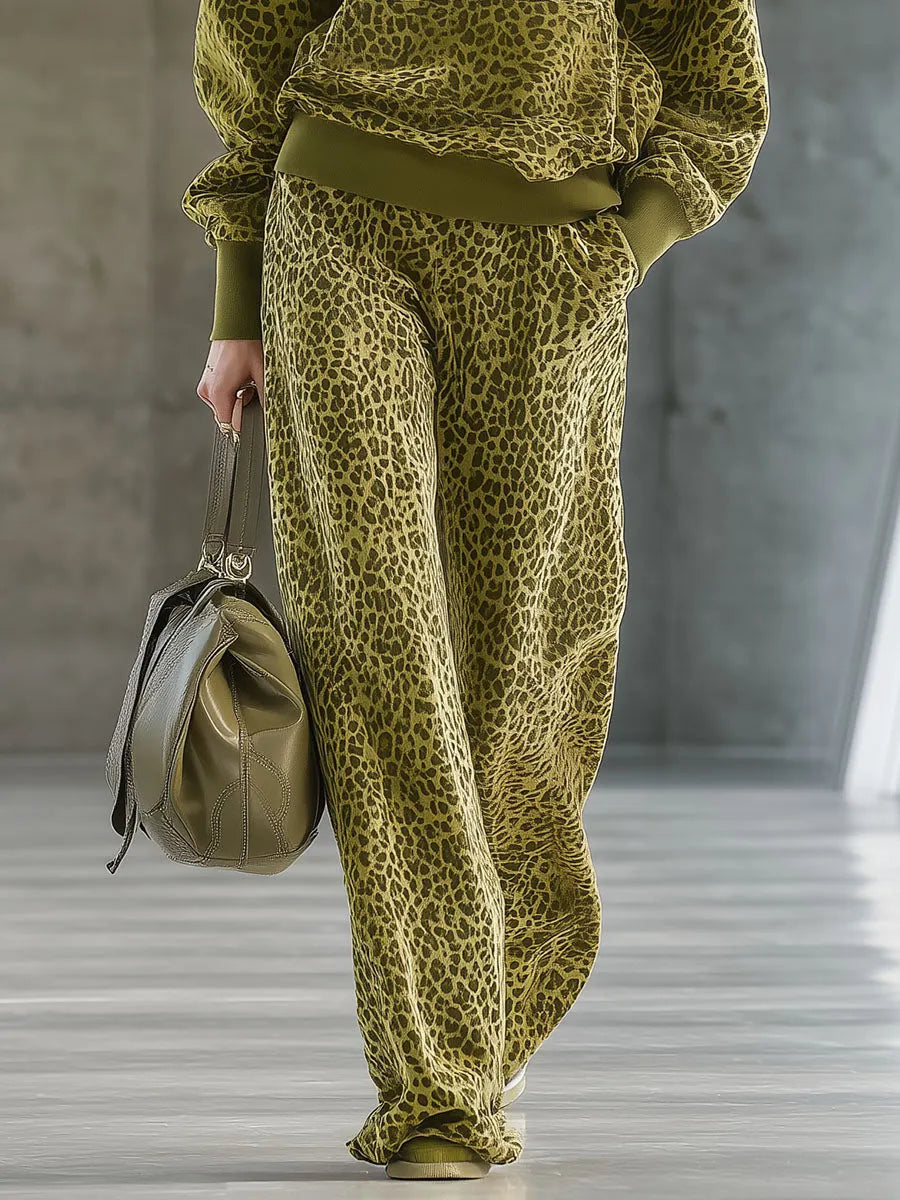 High-end Fashionable Leopard Print Velvet Faux Fur Collar Sweatshirt Wide-leg Pants Suit