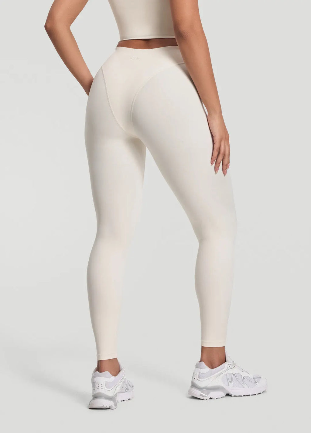 Pilates Princess Contour Leggings - Sculpting Fit for Peak Performance