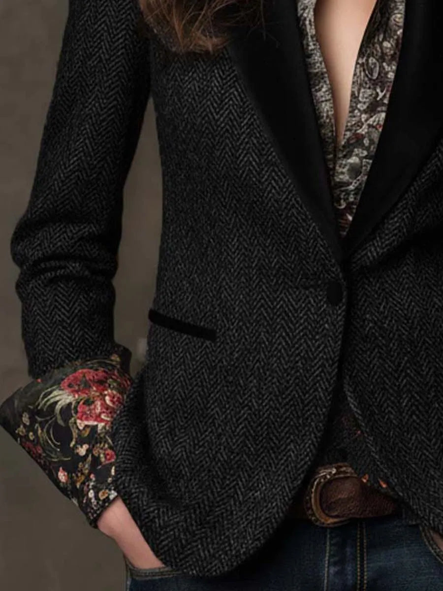 Blazer That Flatters – Chic & velvet