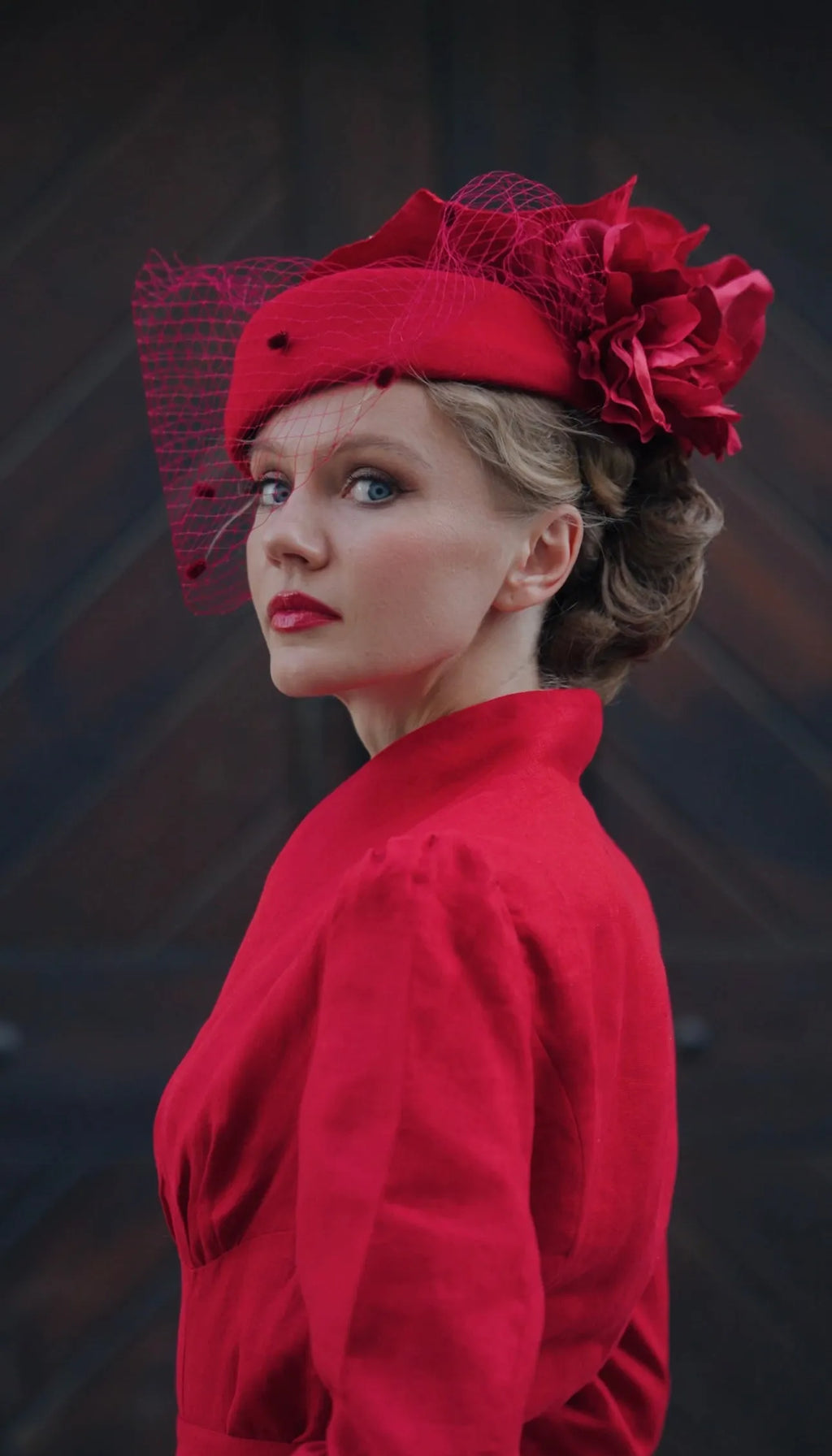 Red Linen V-Neck Blazer and A-Line Midi Skirt - Vintage-Inspired Elegance 6452