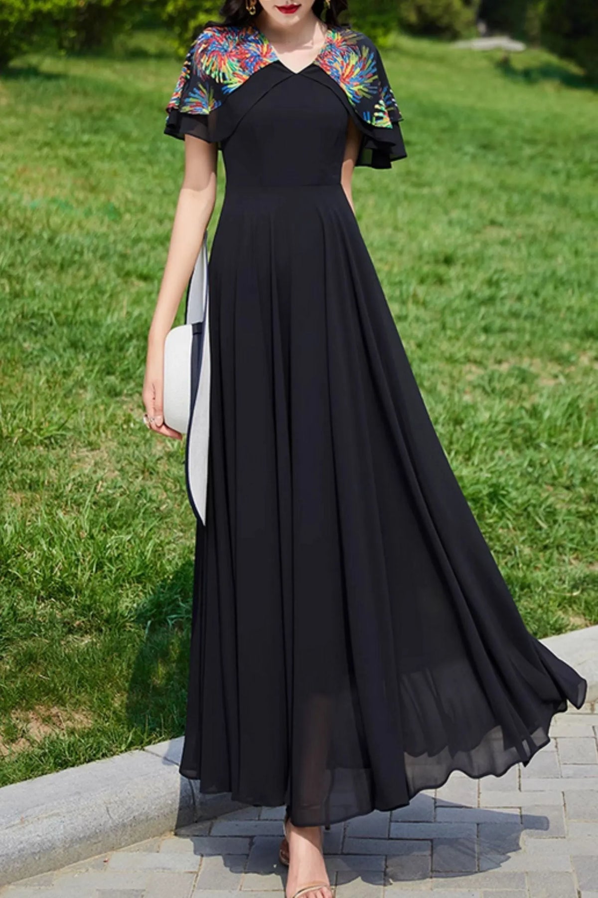 Black Polyester Maxi Dress - Printed Cape, V-Neck Swing Sleeve 4988
