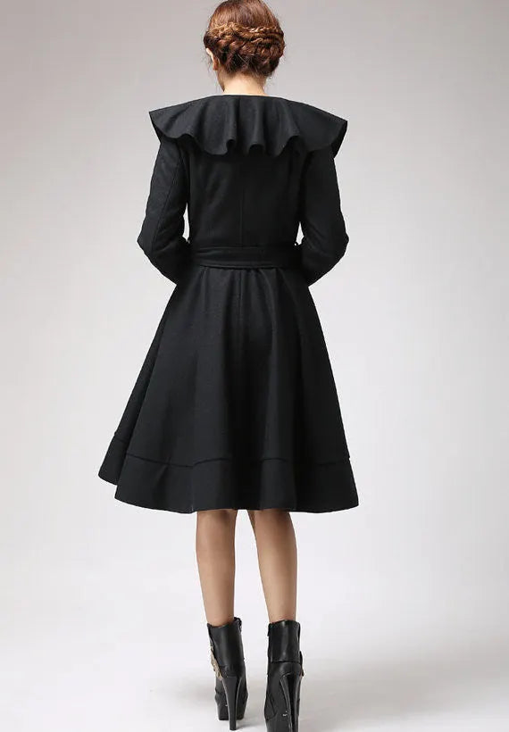 Vintage Black Wool Ruffled Coat – Timeless Elegance with Dramatic Collar 699