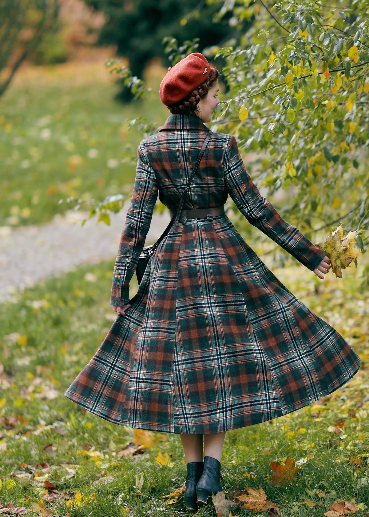 Plaid Wool Coat - Fit-and-Flare Double-Breasted Long Overcoat 4730