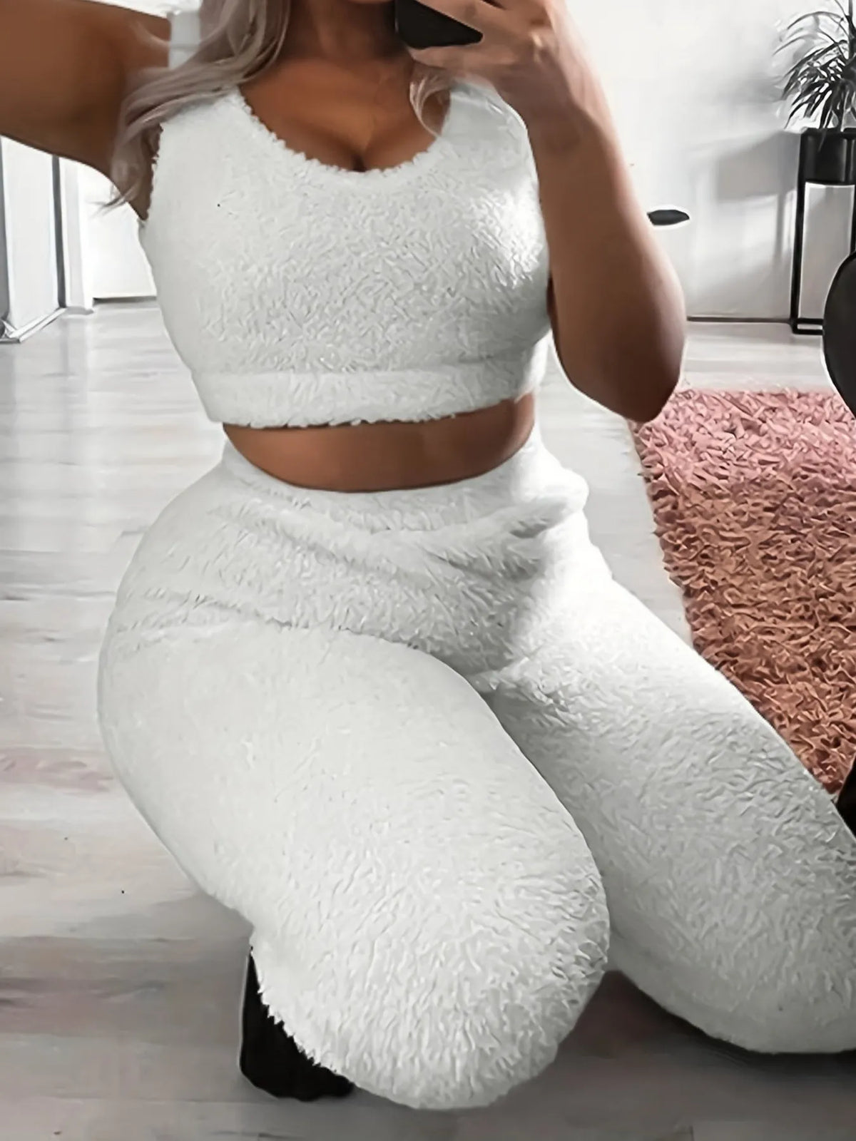 Women's Plush Fleece Pajama Set – Fuzzy Velour 2-Piece Loungewear