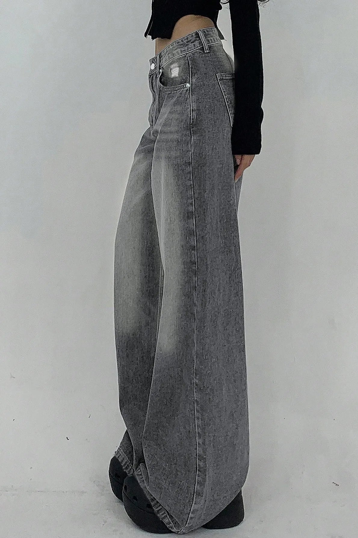 Distressed Wide Leg Floor Length Jeans