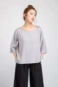 Loose linen top with boat neckline and 3/4 sleeve 1928#