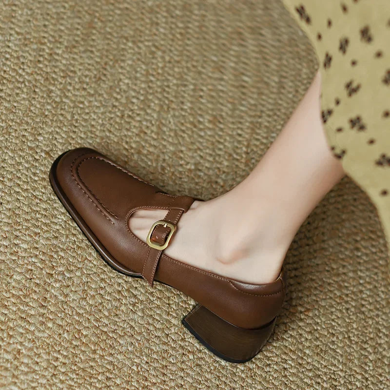 Ysolenne T-Strap