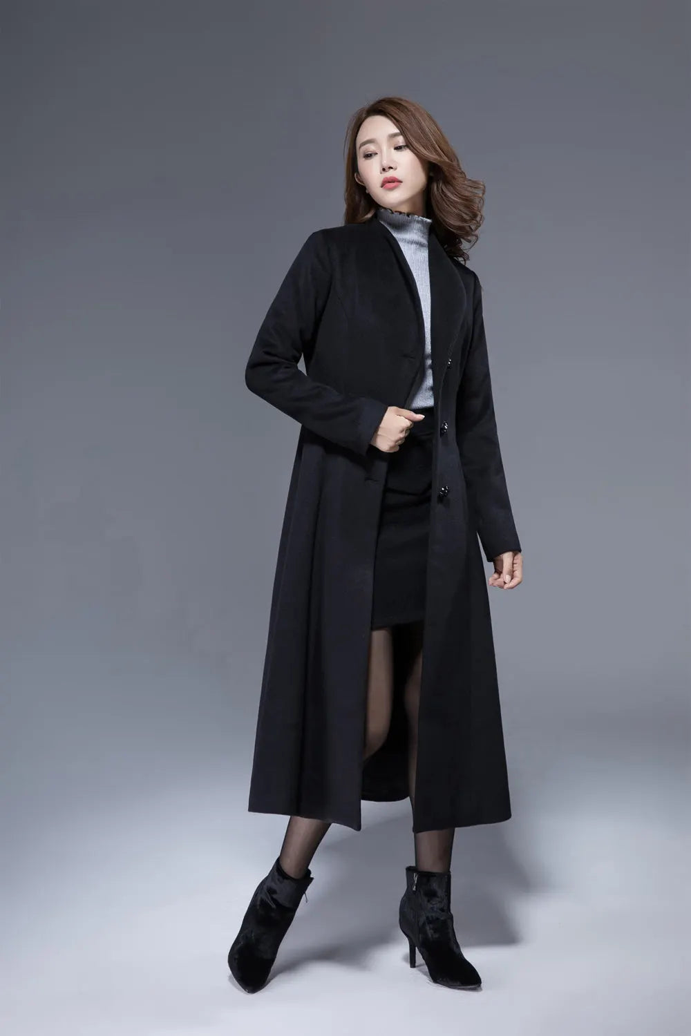 Handmade Vintage Black Winter Coat – Fitted Waist Flare Midi 