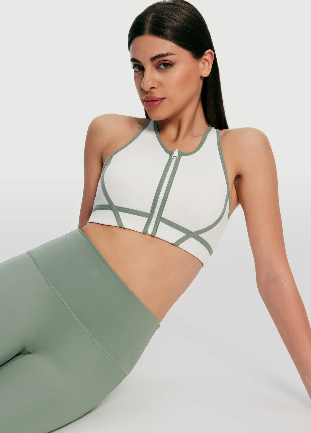 Sleek High-Waisted Foxy Flare Leggings