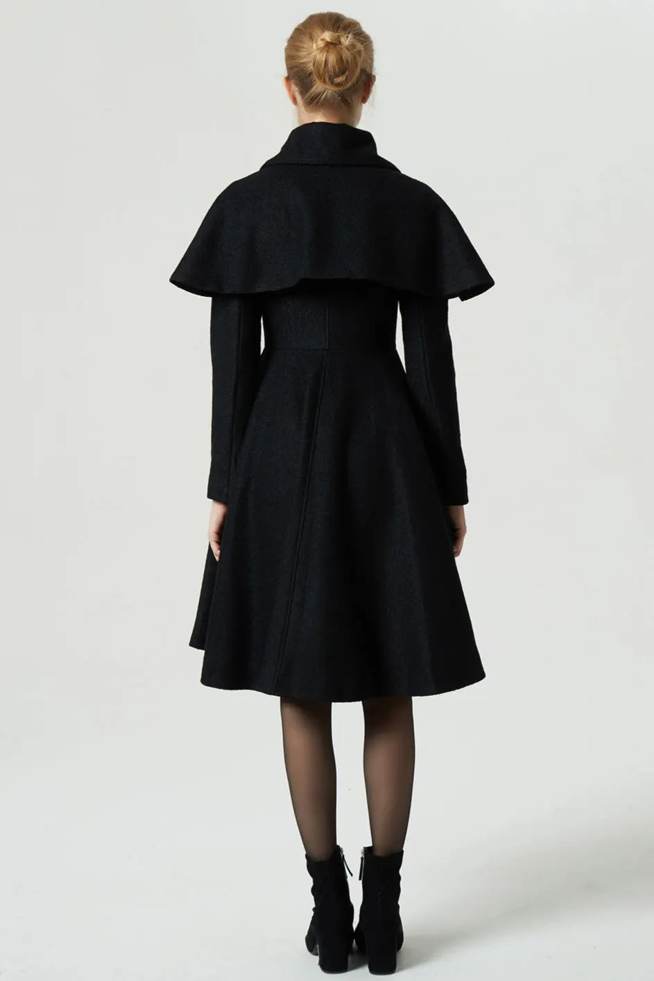 Black Wool Blend Cape Coat – Handmade Vintage High-Low Winter Elegance 1975