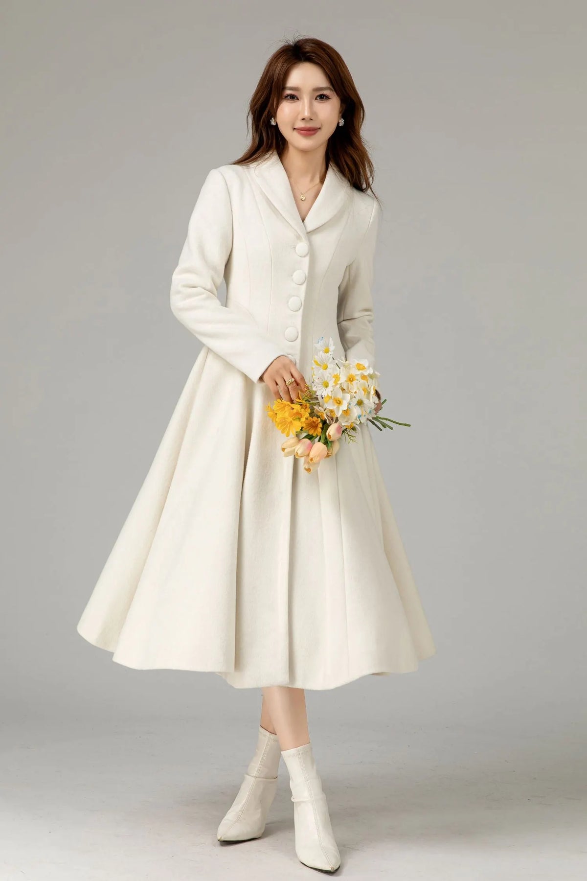 Vintage White Wool Coat – Handmade Fit & Flare Winter Elegance 5485