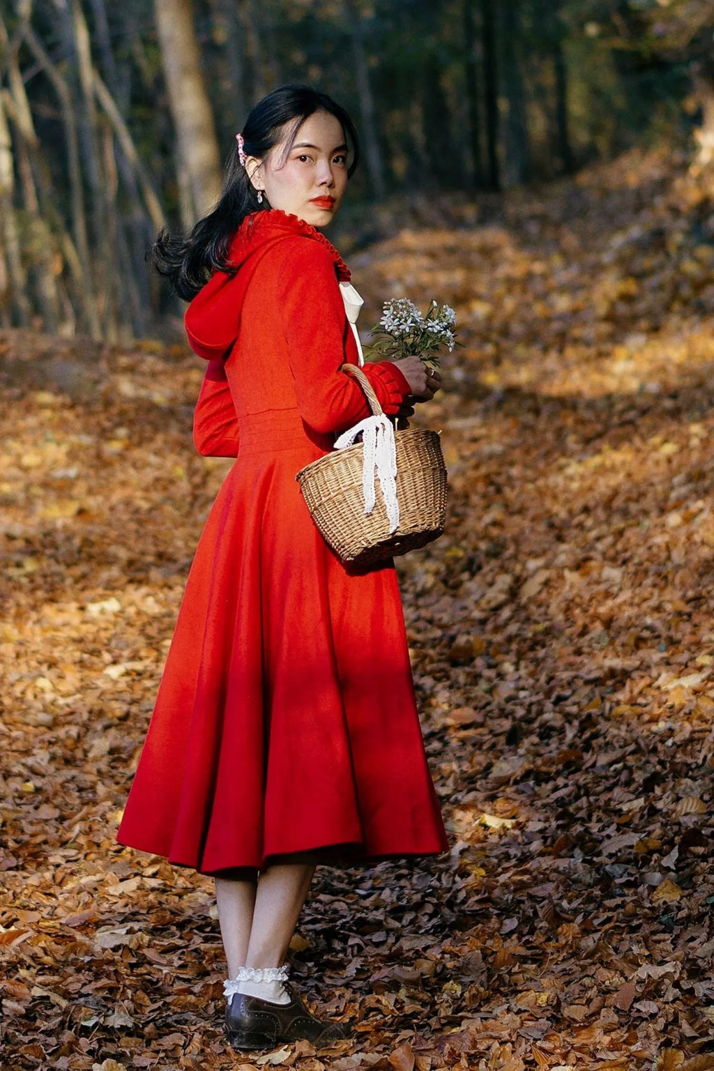 Elegant Red Wool Blend Hooded Winter Coat – Flared Midi Silhouette 