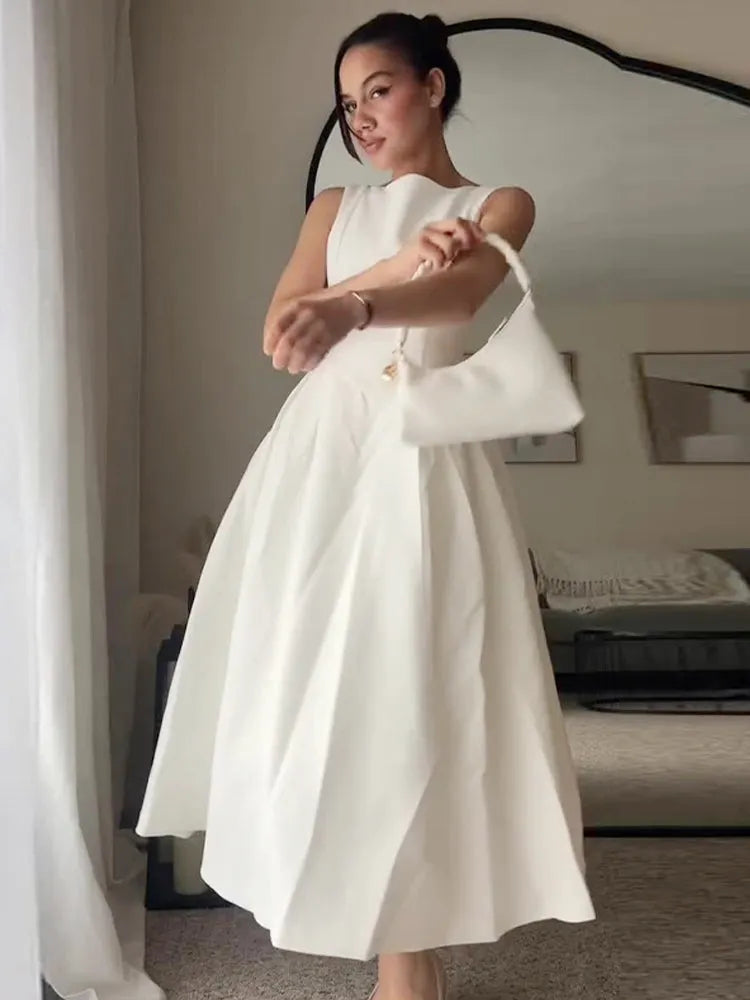 SLEEVELESS BACKLESS DRESS