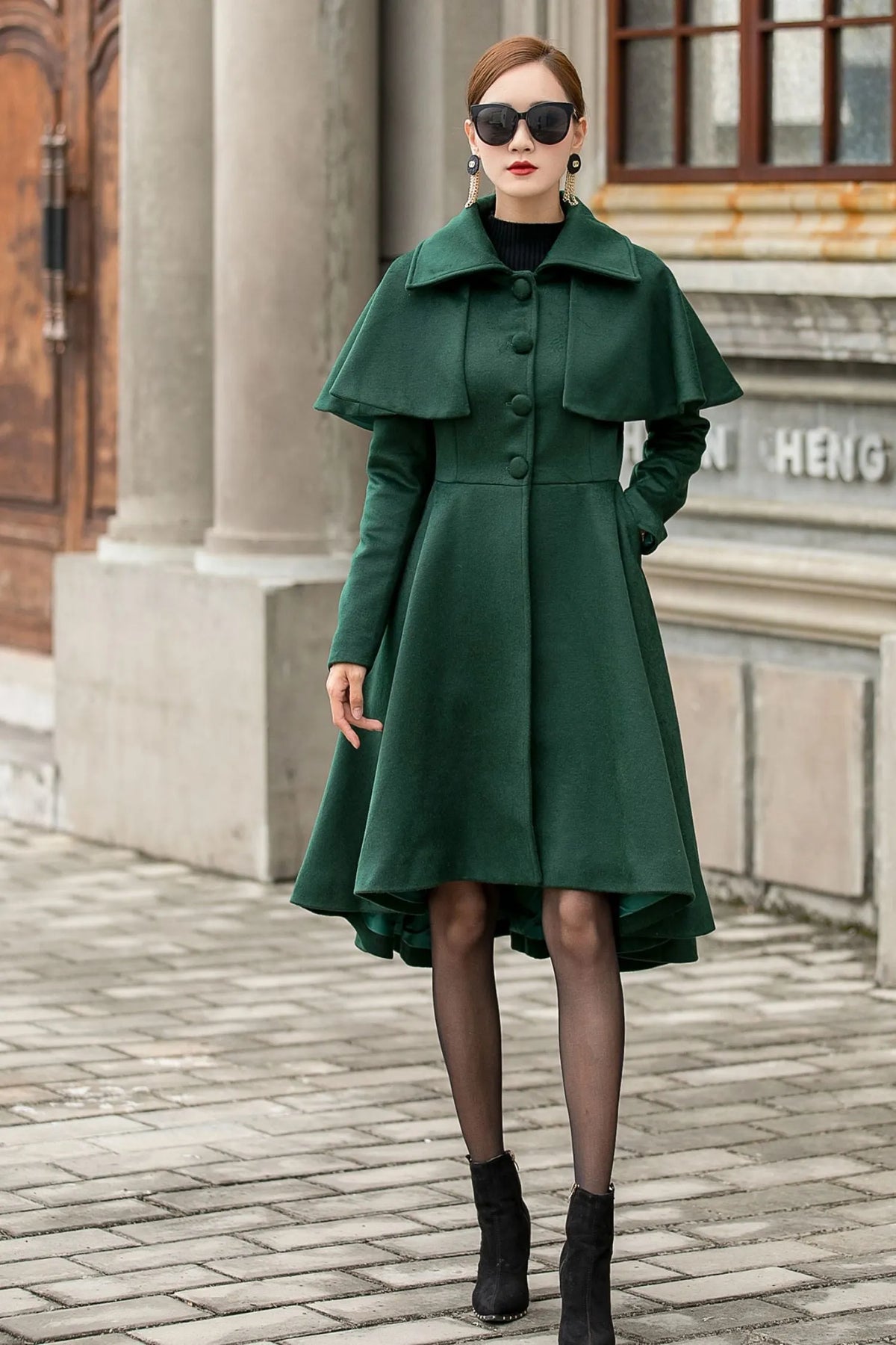 Green Wool Cape Coat – Vintage Swing Overcoat with Detachable Capelet 3143
