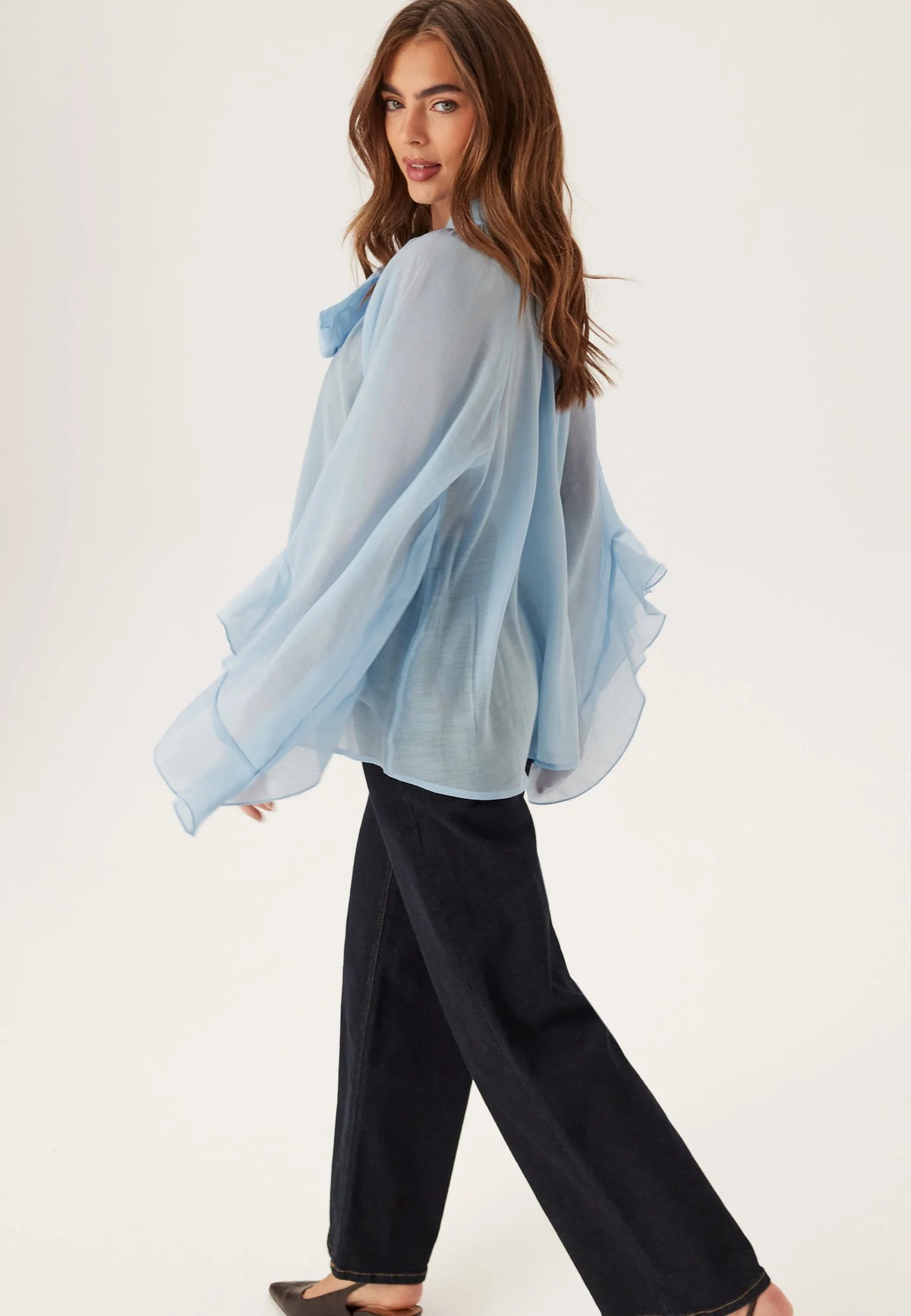 Wide Sleeve Bow Blouse