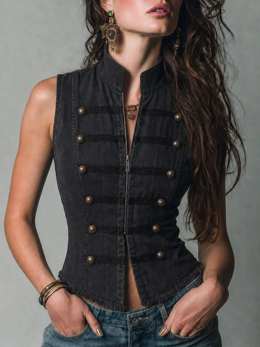 Statement Piece That Flatters – Vintage & denim