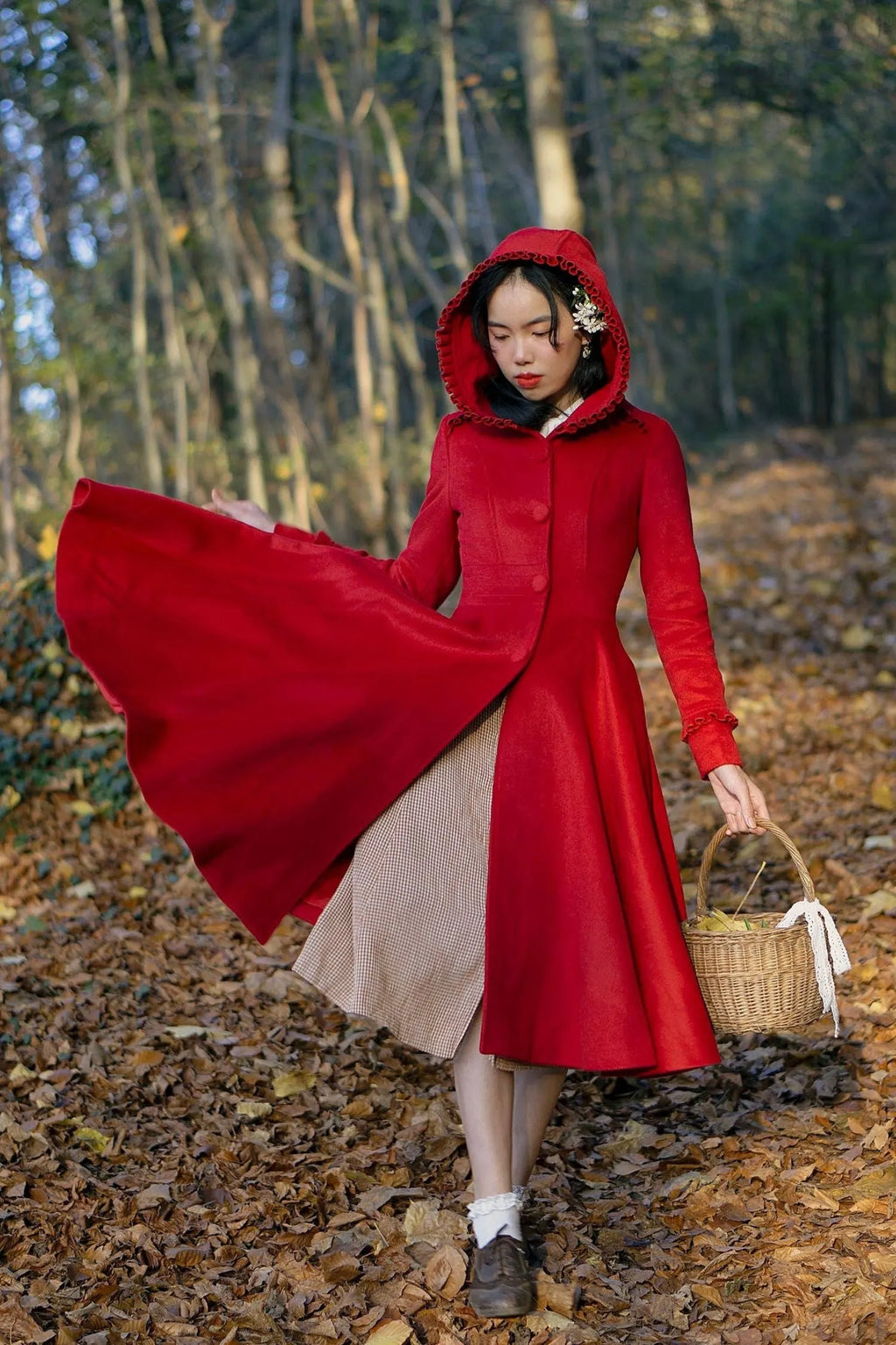 Elegant Red Wool Blend Hooded Winter Coat – Flared Midi Silhouette 