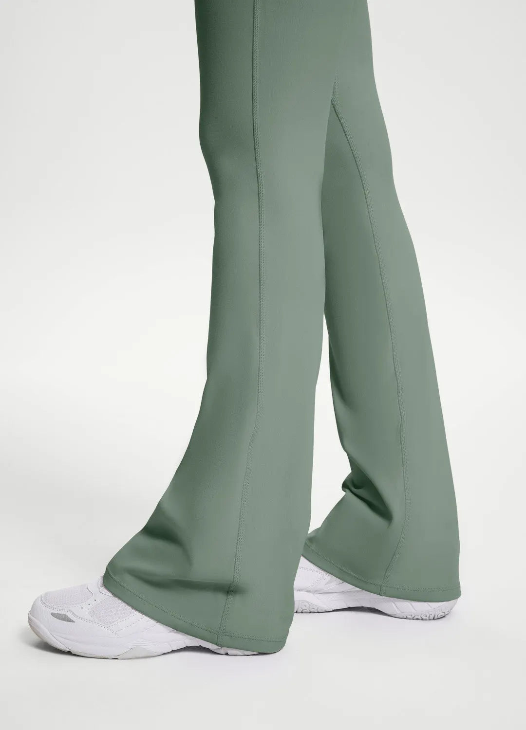 Scrunch-Back Flared Leggings with Sculpted Silhouette