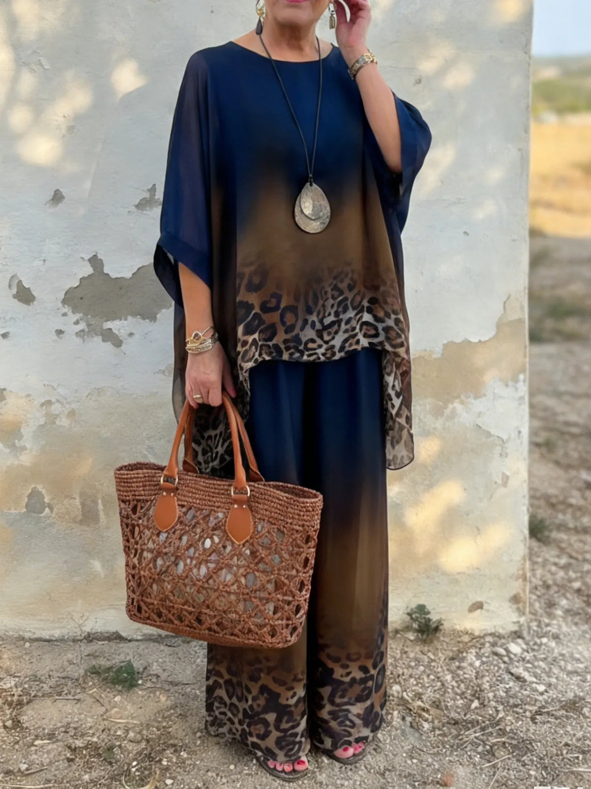 Elegant And Cozy Leopard Print Top And Pants Two-piece Set