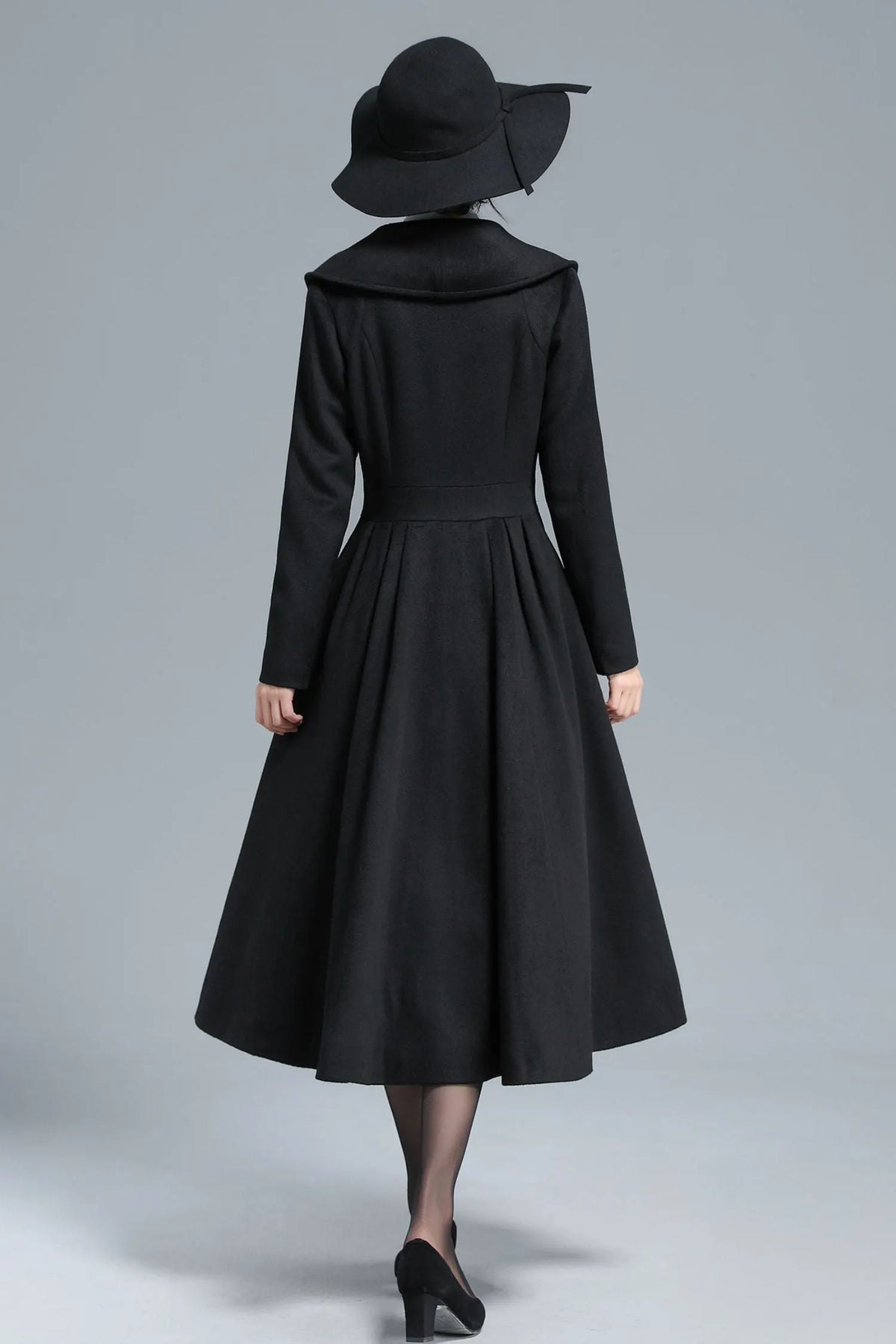Vintage Black Wool Blend Coat – Elegant Double-Breasted Fit & Flare Maxi Coat 