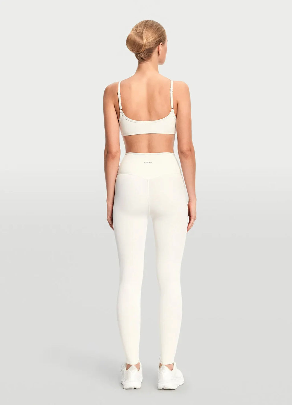 Crossover-Waist Leggings for a Flattering Silhouette