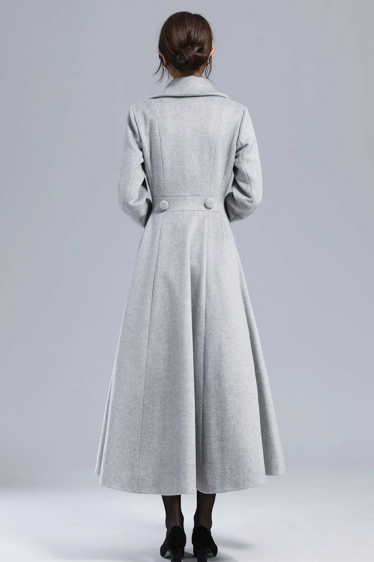 Light Gray Wool Coat – Elegant Double-Breasted Fit and Flare Winter Overcoat 3236