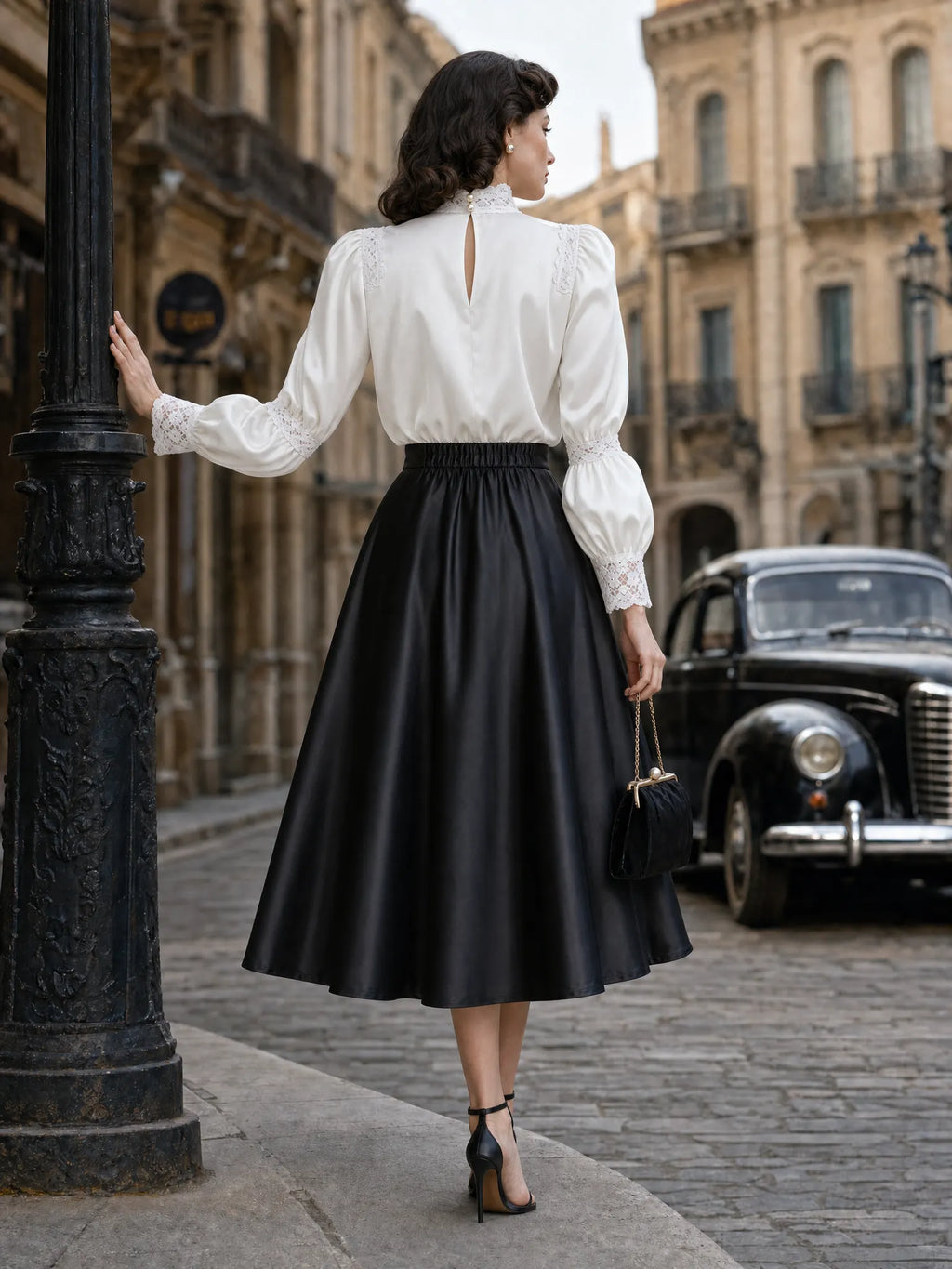Vintage Lace Spliced Hollow-out Blouse