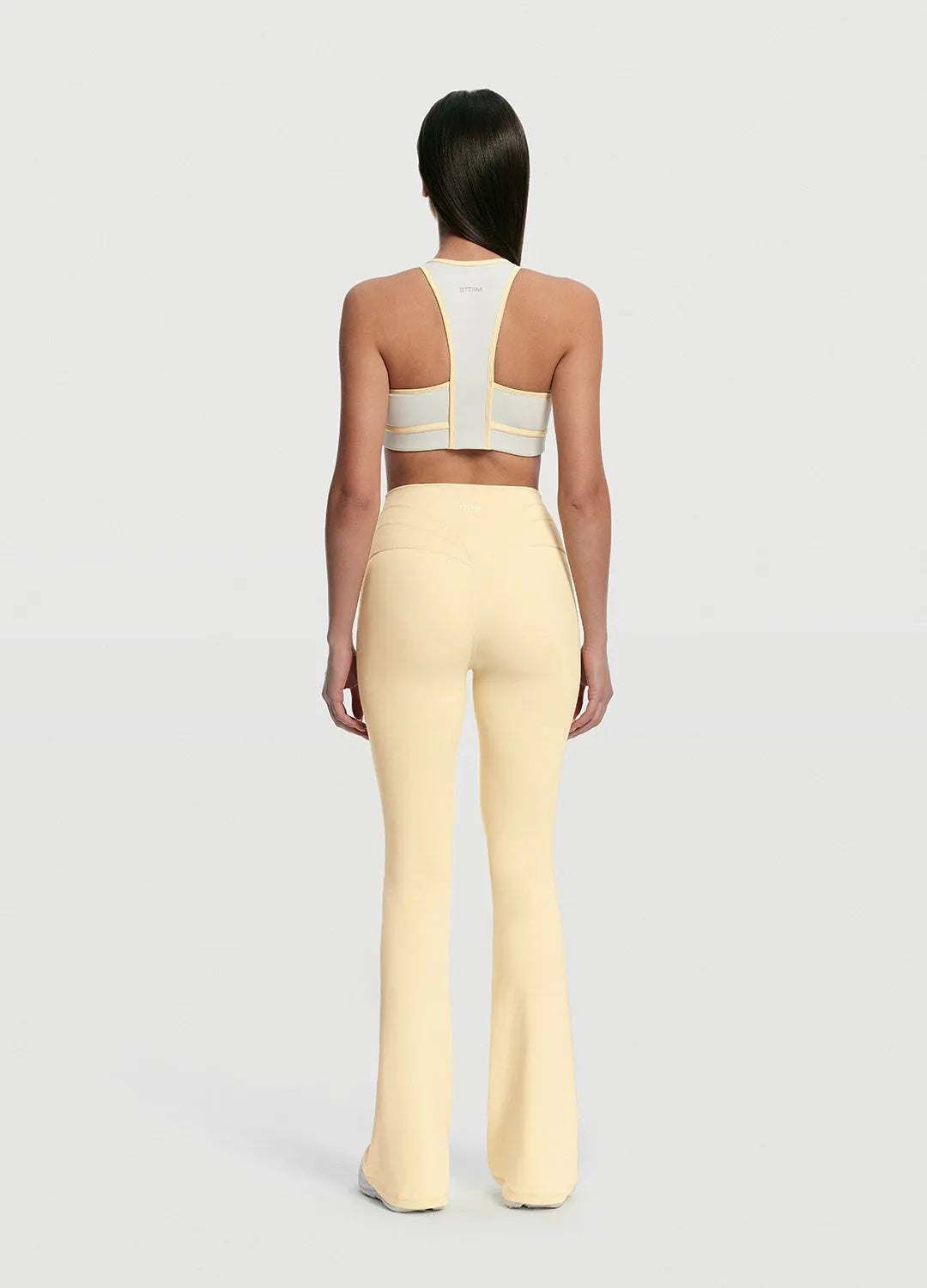 Chic High-Waisted Foxy Flare Leggings for a Sleek, Flattering Silhouette