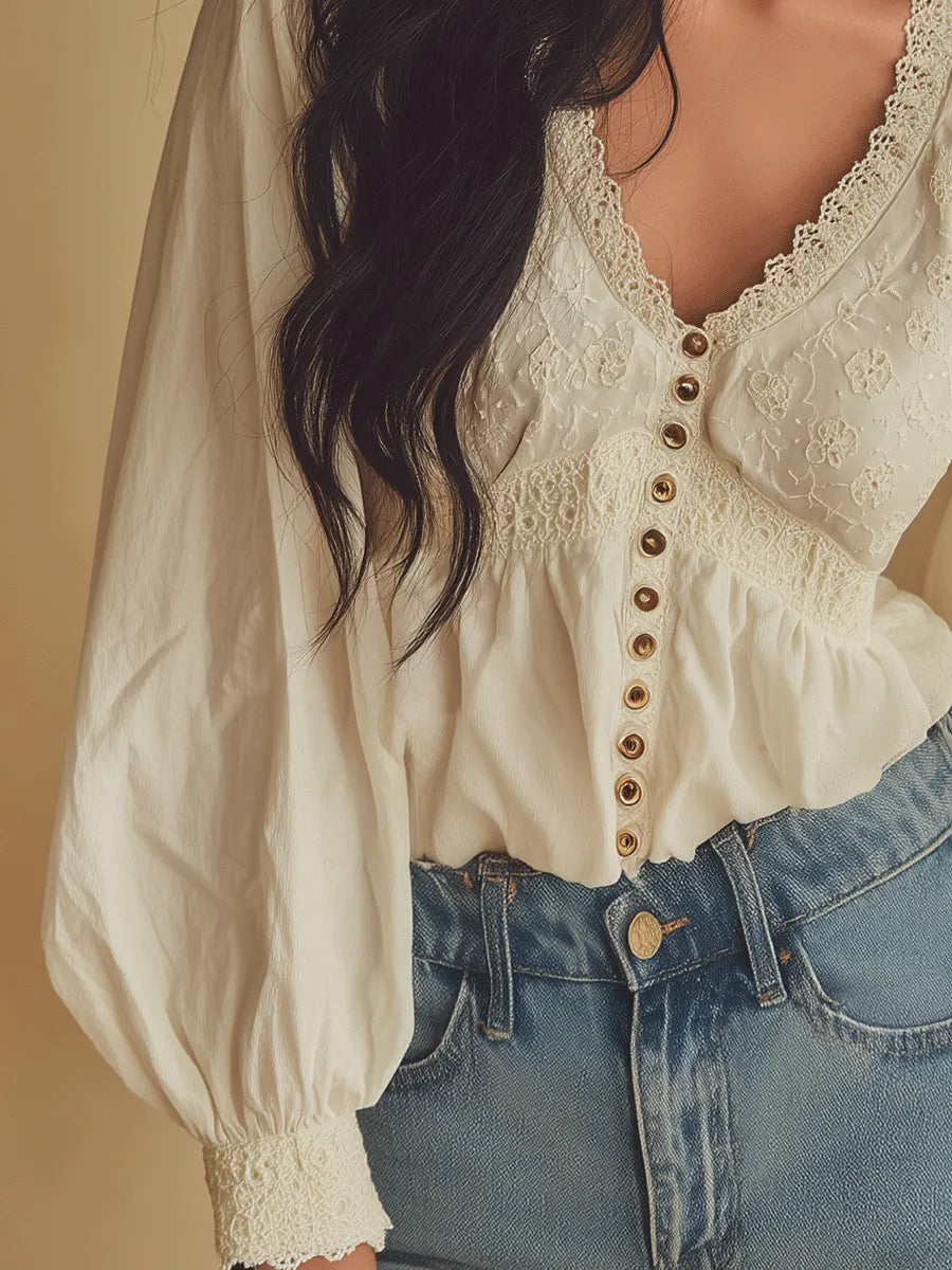 Blouse That Flatters – Romantic & lace