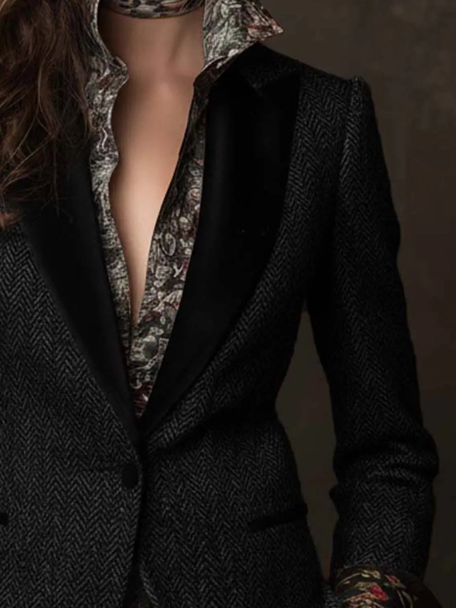 Blazer That Flatters – Chic & velvet