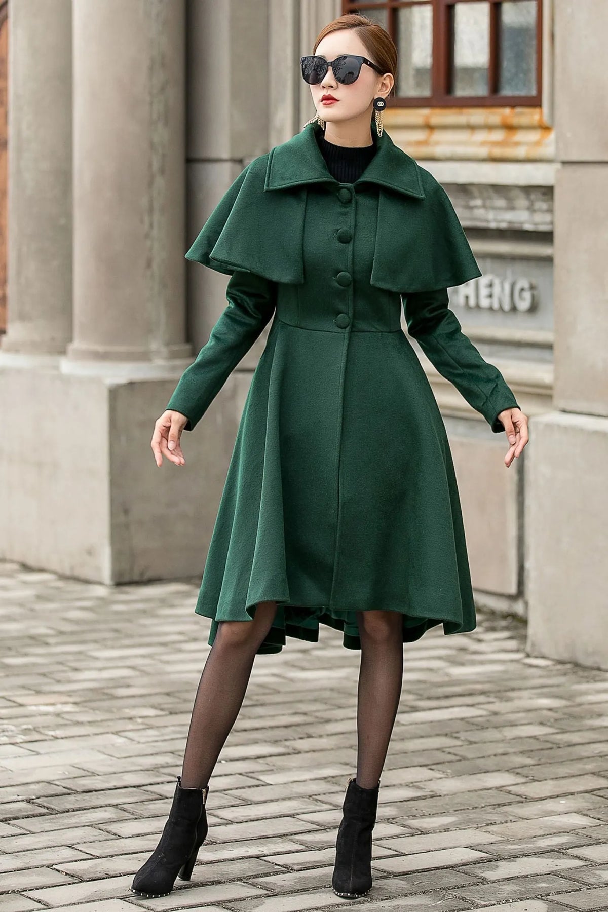 Green Wool Cape Coat – Vintage Swing Overcoat with Detachable Capelet 3143