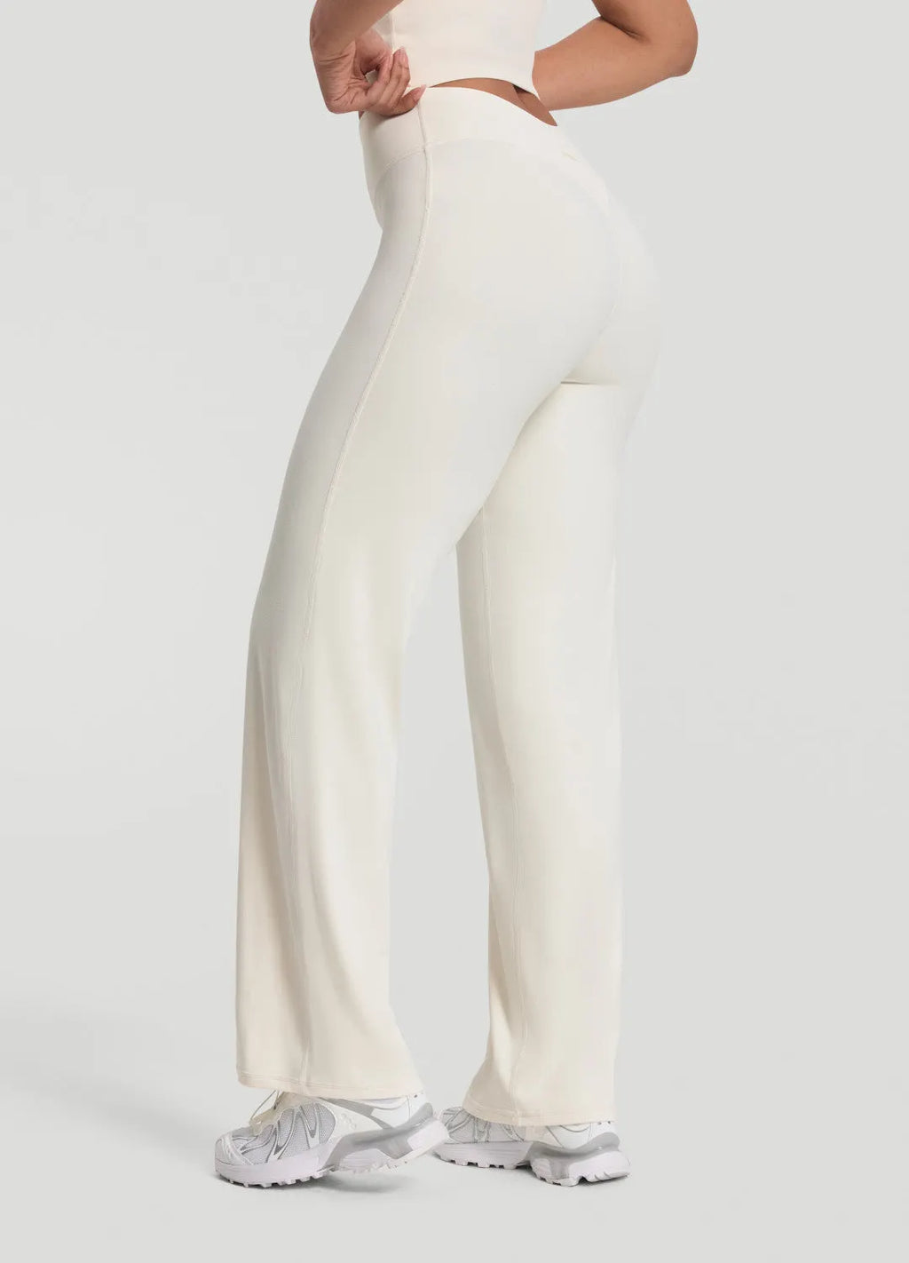 Pilates Princess Flowy Pants - Lightweight, Airy Comfort for Yoga & Pilates
